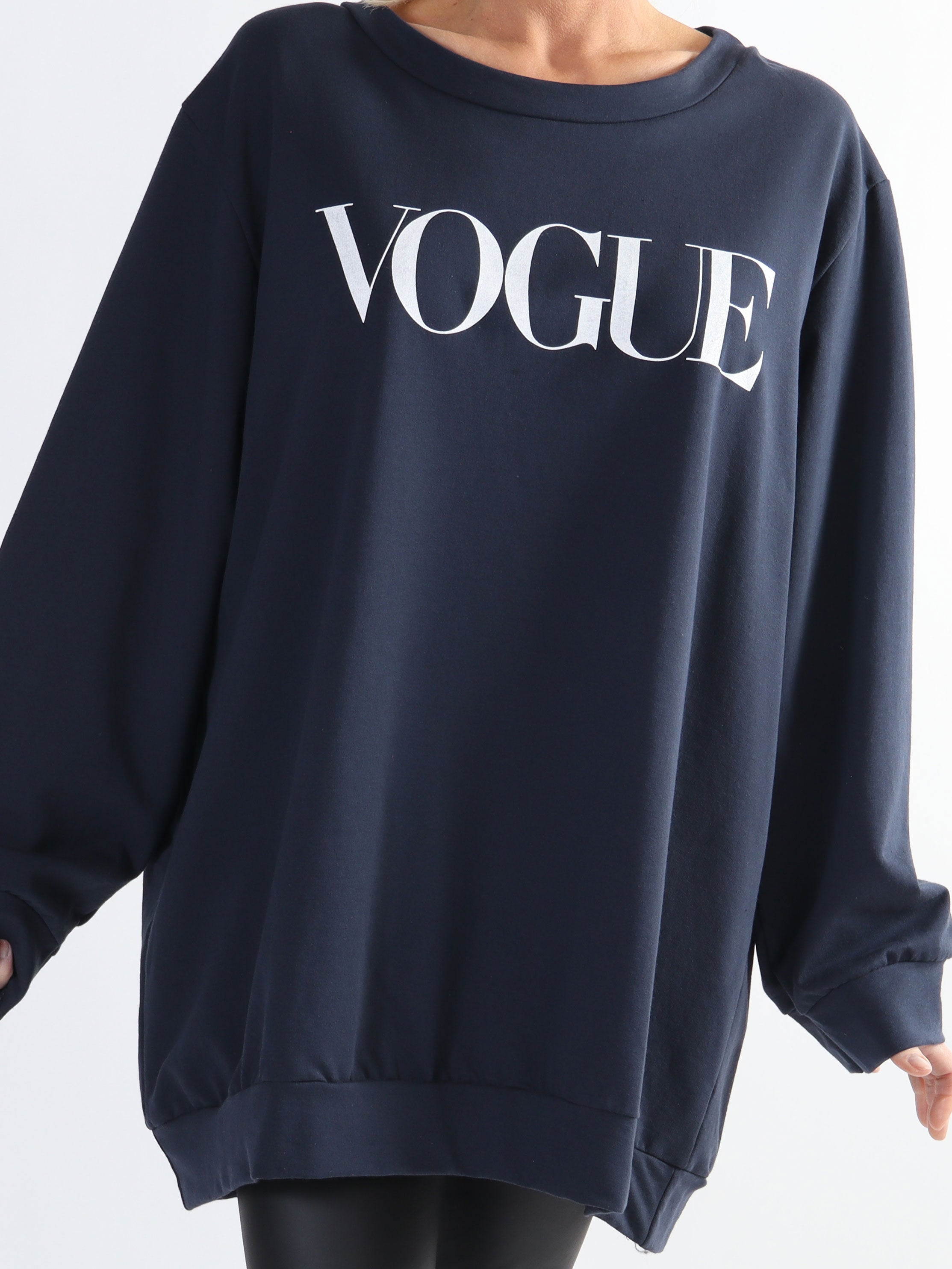 Abena - Plus size sweatshirt med vogue på brystet